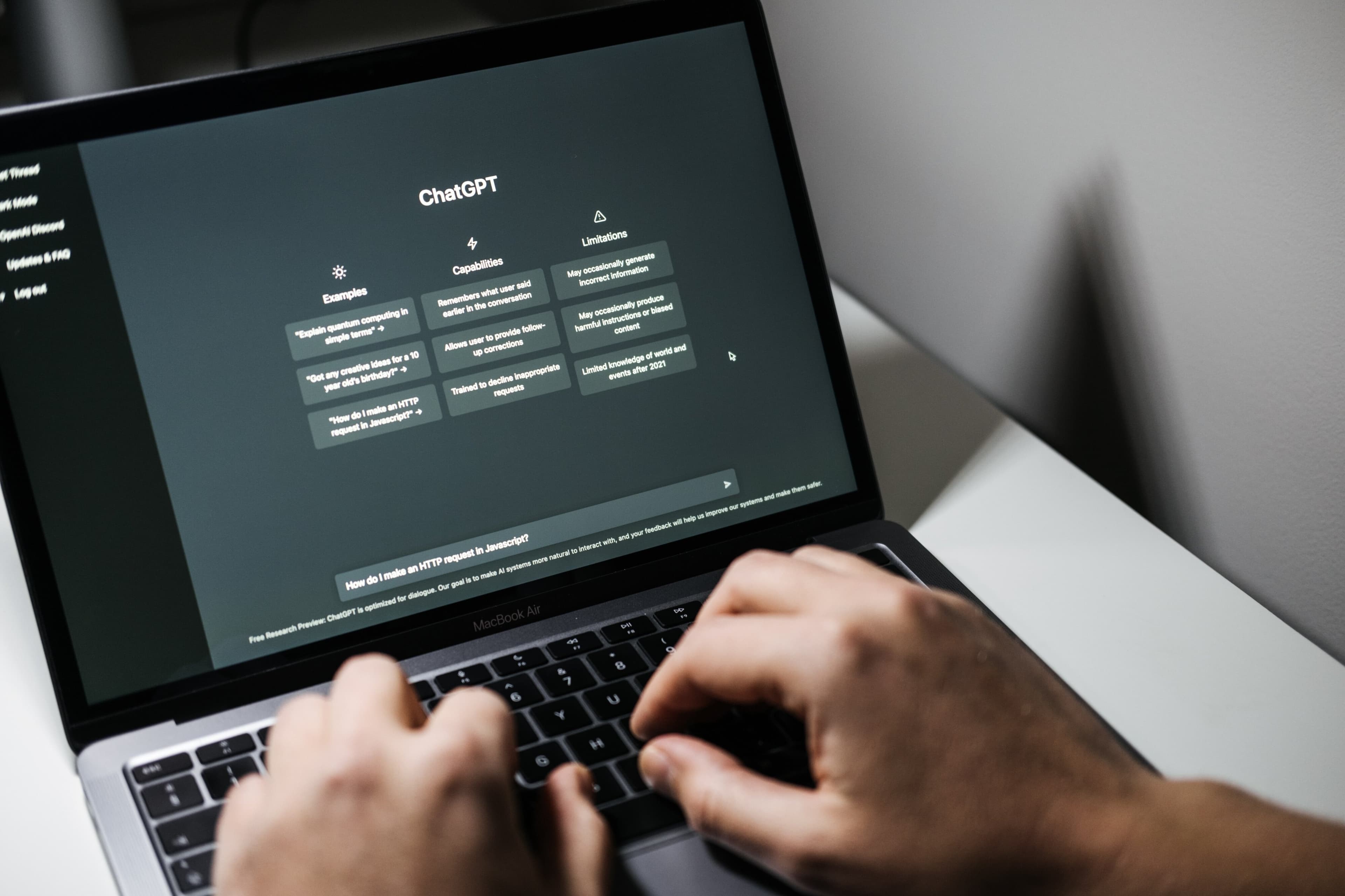Selling On ChatGPT: How Brands Are Driving Revenue Through Ads & GEO [Webinar] via @sejournal, @lorenbaker